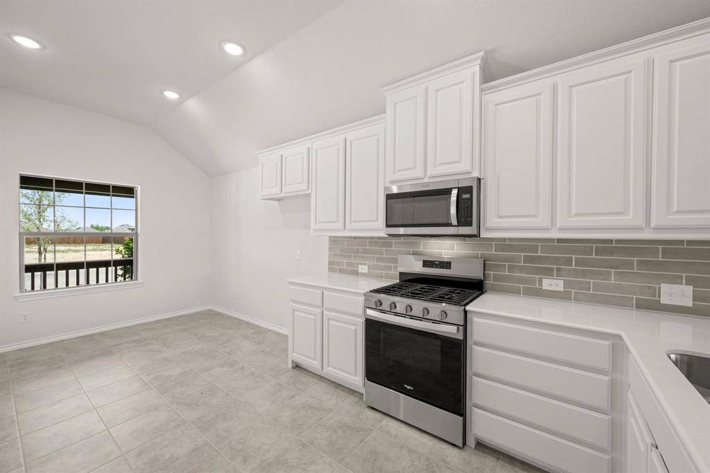 914 Madeline Lane, Cleburne, TX 76033