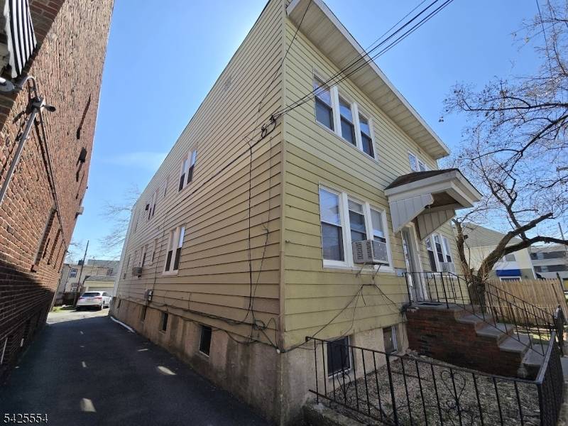 12 Frederick St, Belleville Twp., NJ 07109