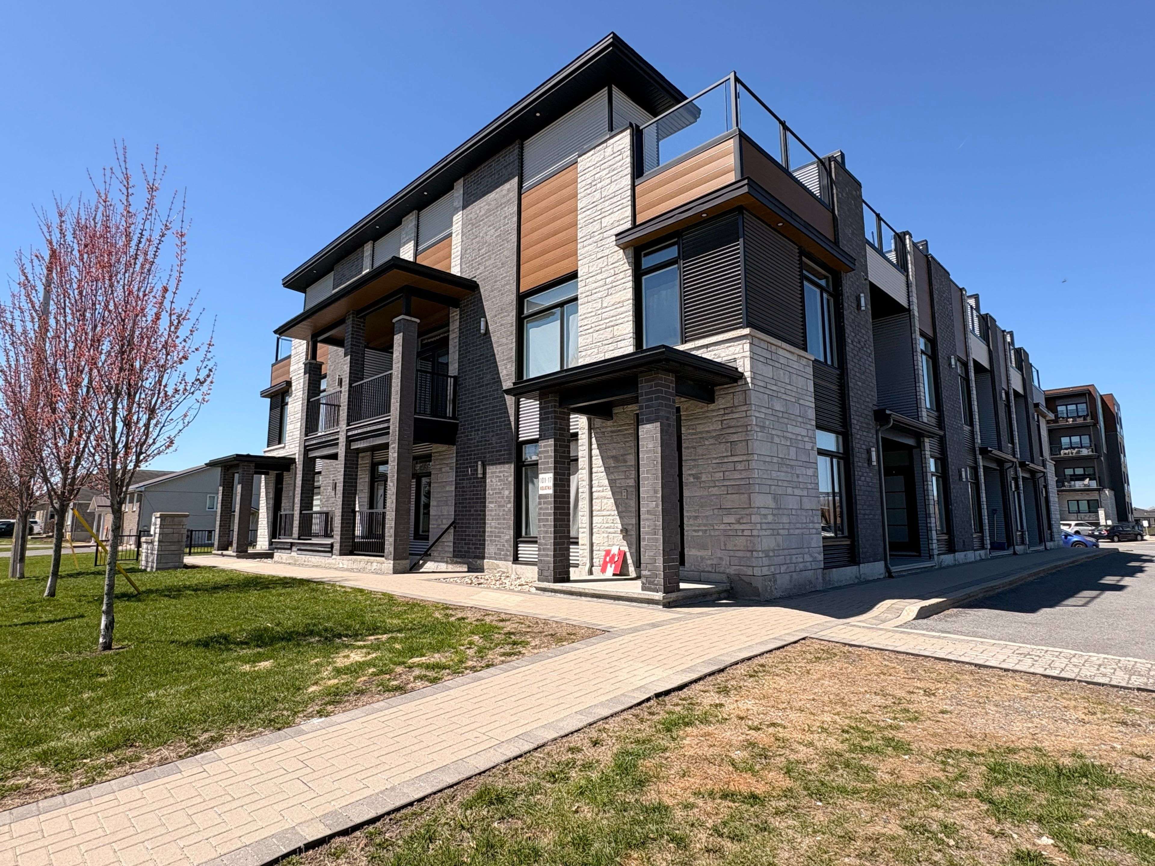 17 Aquatria ST #106, Casselman, ON K0A 1M0