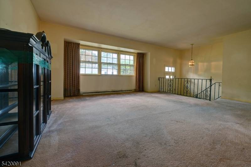 301 Grand Blvd, Emerson Boro, NJ 07630