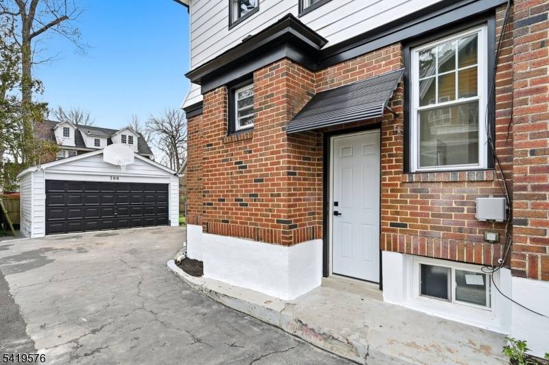 308 Windsor Rd, Englewood City, NJ 07631