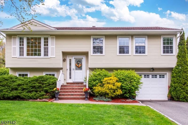 900 Sioux Ave, Parsippany-troy Hills Twp., NJ 07034