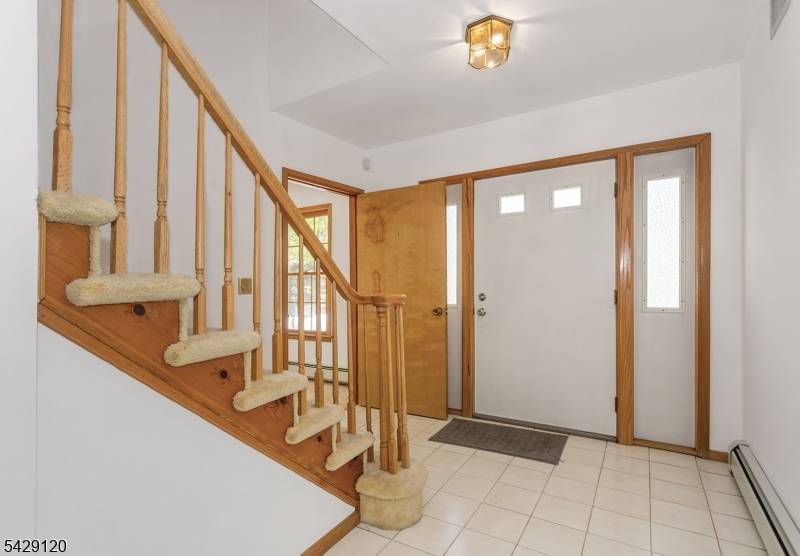 97 Roxy Ave, Edison Twp., NJ 08820