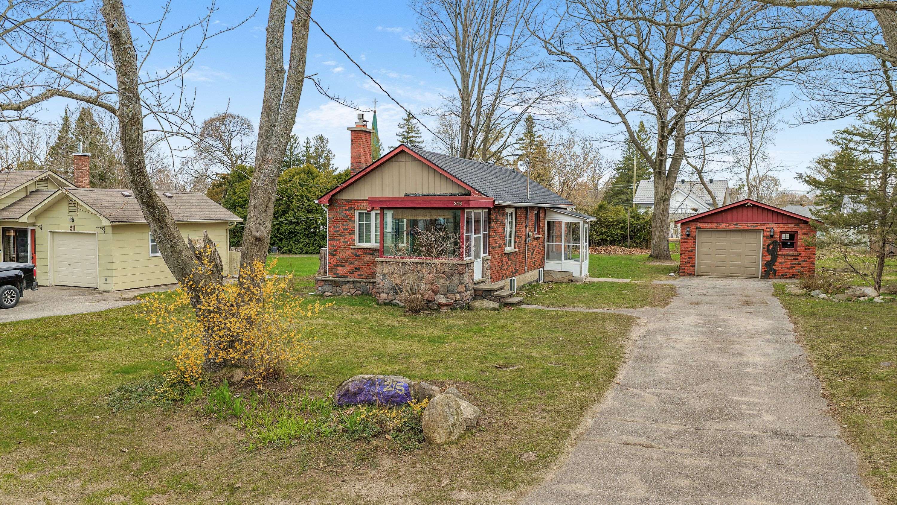 215 Palmer ST, Tay, ON L0K 2C0