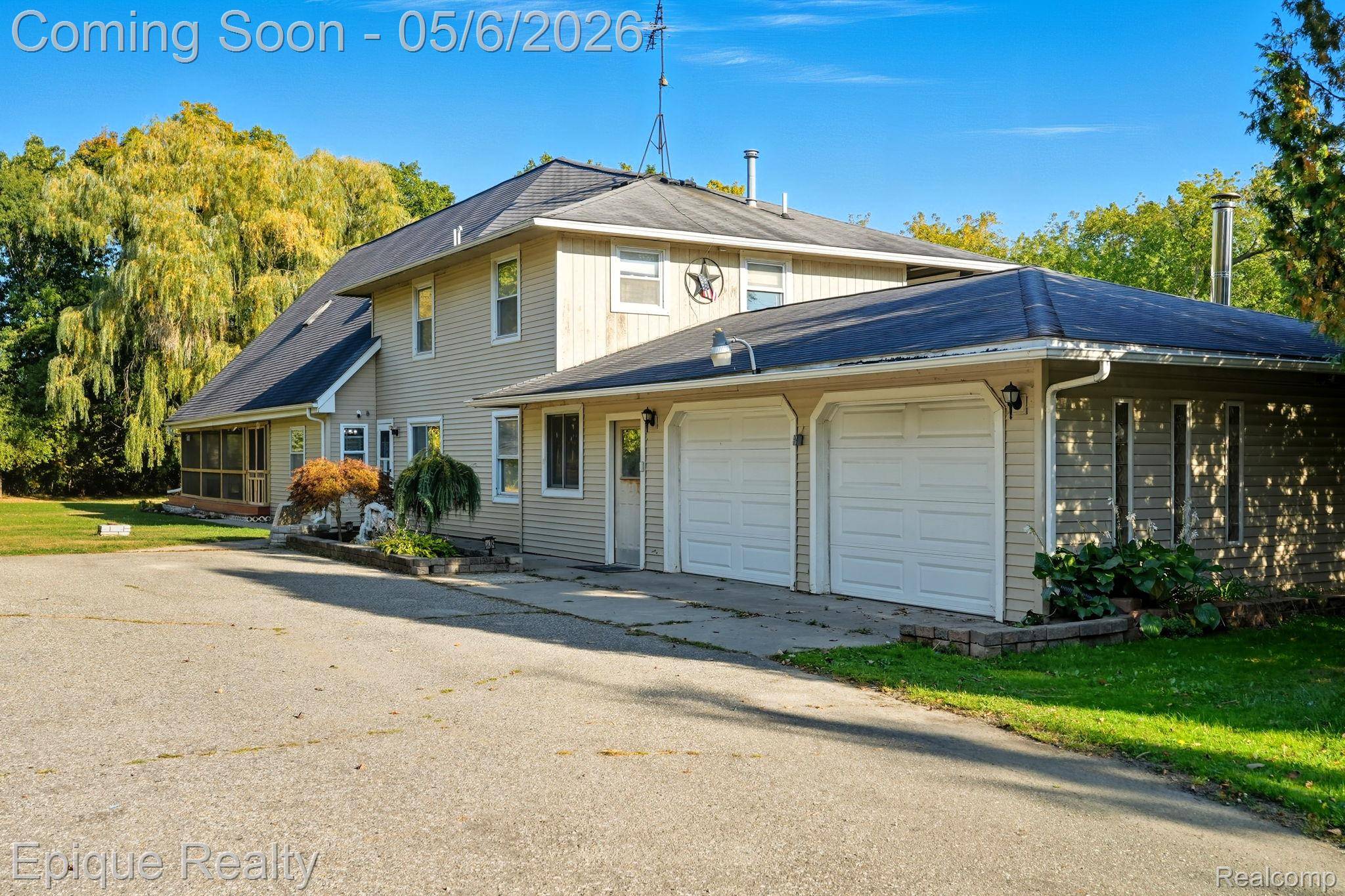 8150 Runyan Lake RD, Fenton, MI 48430