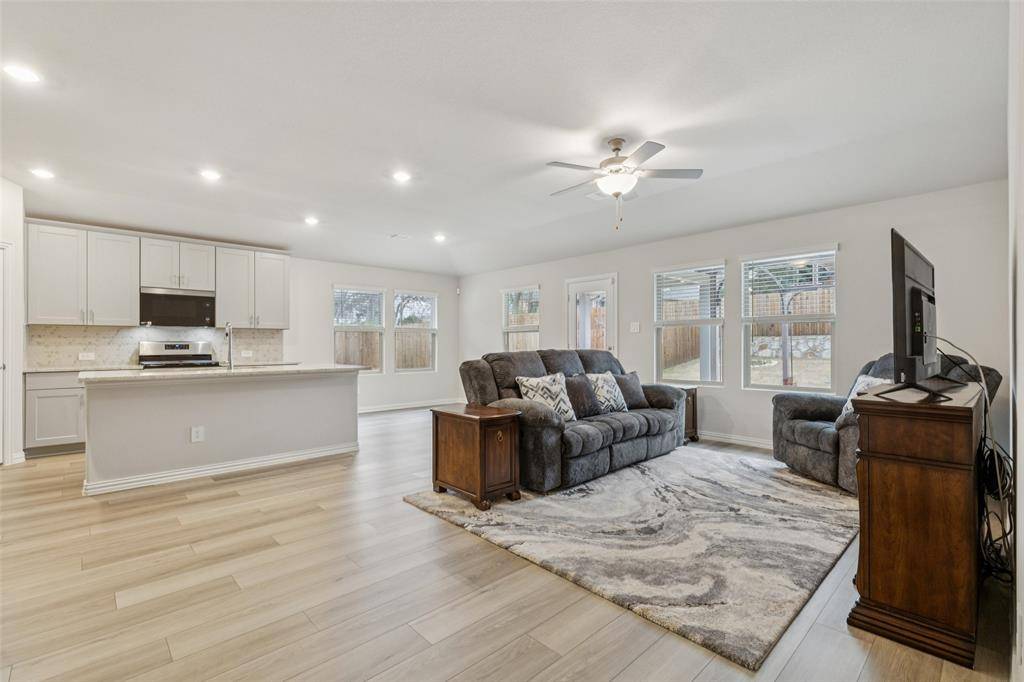 522 Castle Road, Sherman, TX 75092