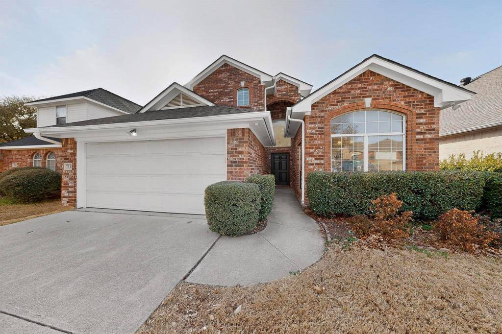714 Ashbrook Court, Euless, TX 76039