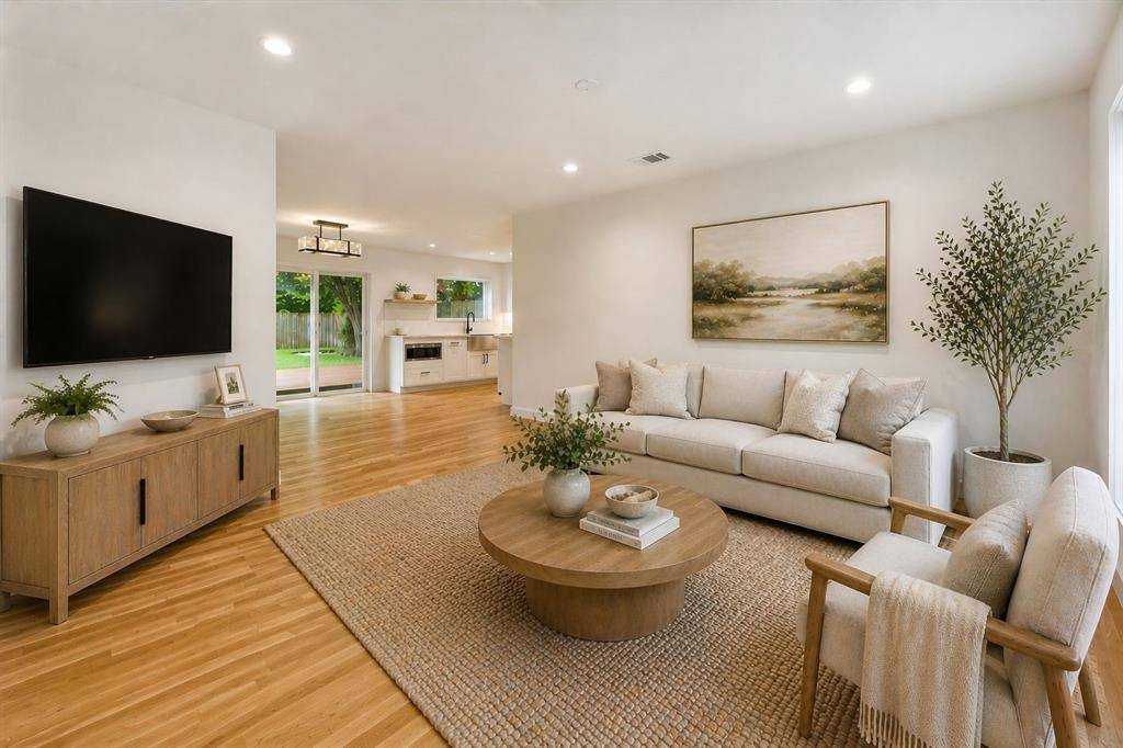 7039 Bucknell Drive, Dallas, TX 75214