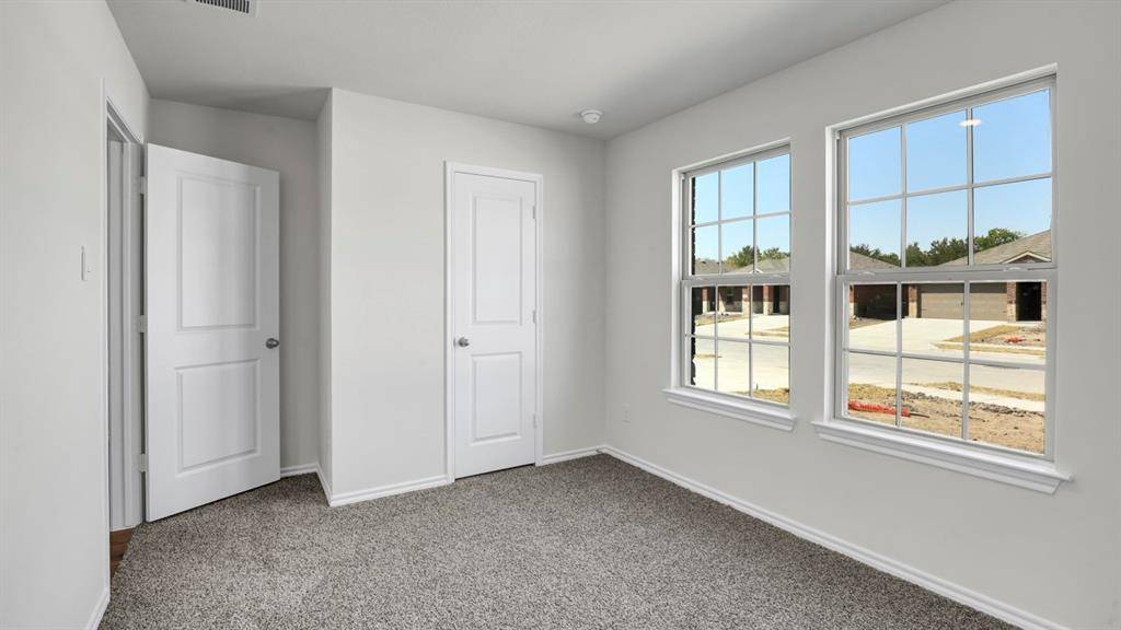 3306 Charleston Drive, Ennis, TX 75119