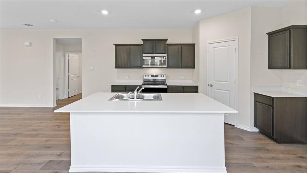 657 Glee Stem Road, Lavon, TX 75166