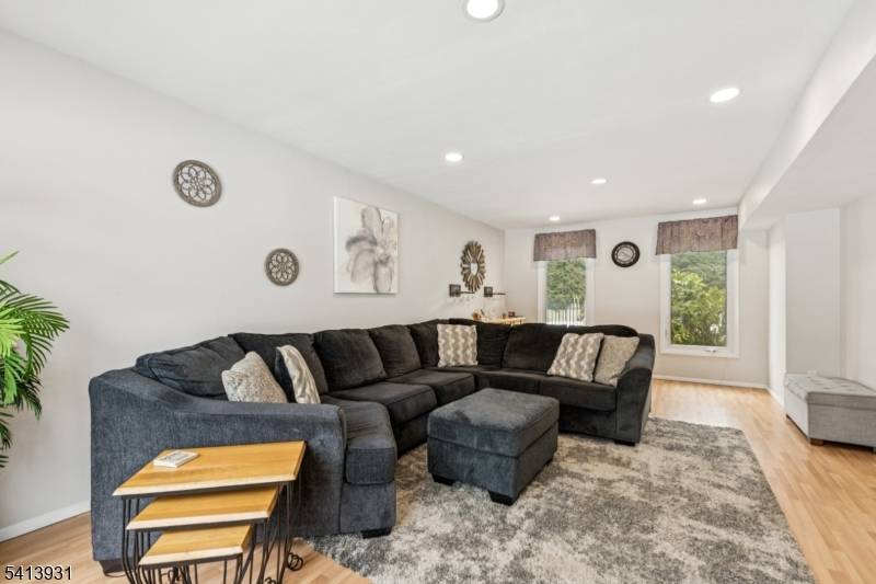 140 Sycamore Ave, Freehold Twp., NJ 07728