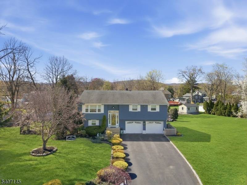 1 Chalen Ct, Pequannock Twp., NJ 07444