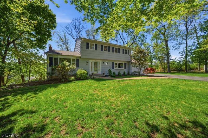 21 Robin Hood Rd, Parsippany-troy Hills Twp., NJ 07950