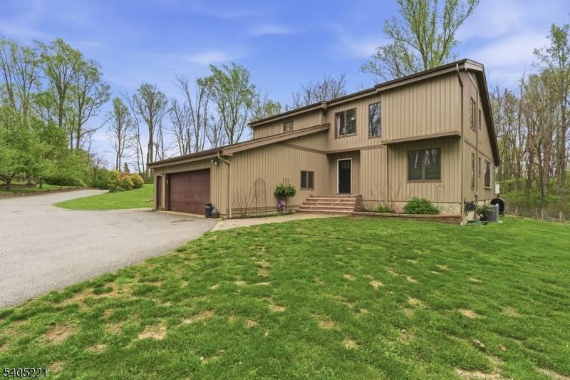 17 Shotwell Rd, Green Twp., NJ 07860