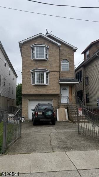 94 Osborne Ter, Newark City, NJ 07108