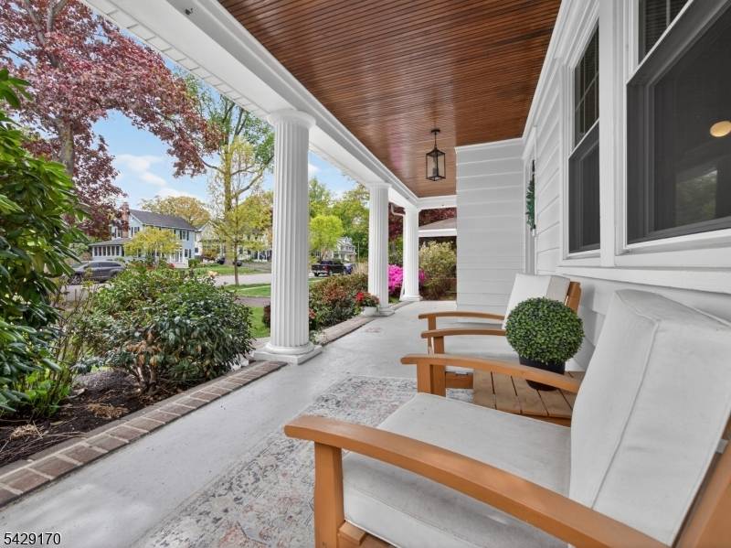 653 Ridgewood Avenue, Bloomfield Twp., NJ 07003