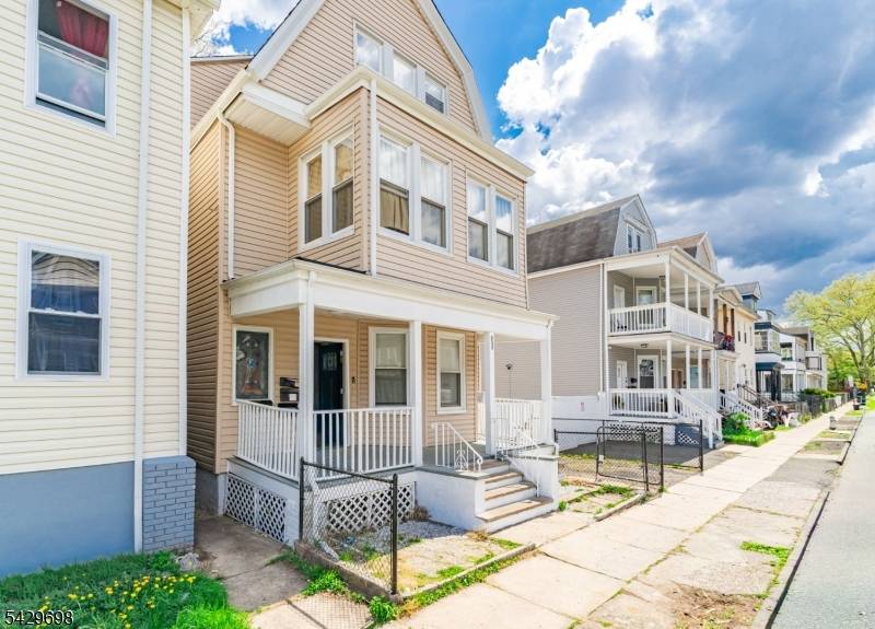 530 Norwood St, East Orange City, NJ 07018