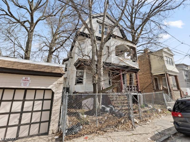 18 Roosevelt Ter, Irvington Twp., NJ 07111