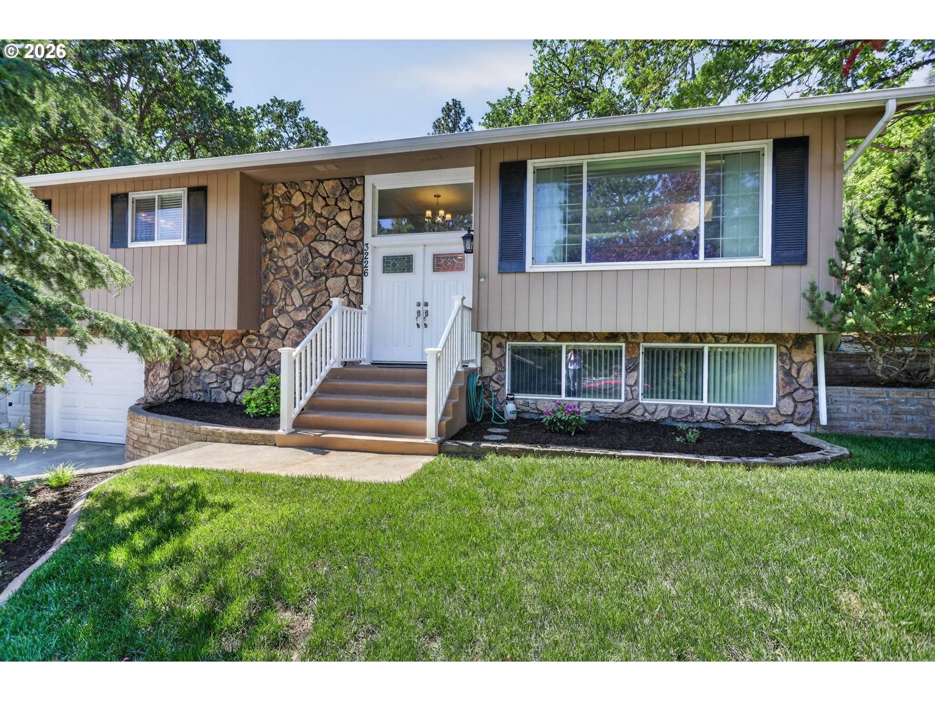 3226 W 12TH ST, The Dalles, OR 97058