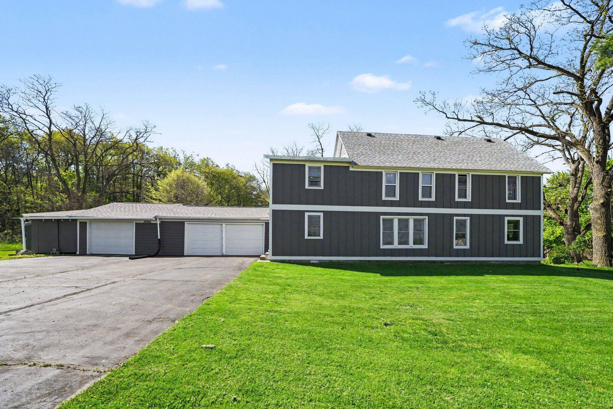 4270 Chamberlain RD, Bertrand Twp, MI 49107