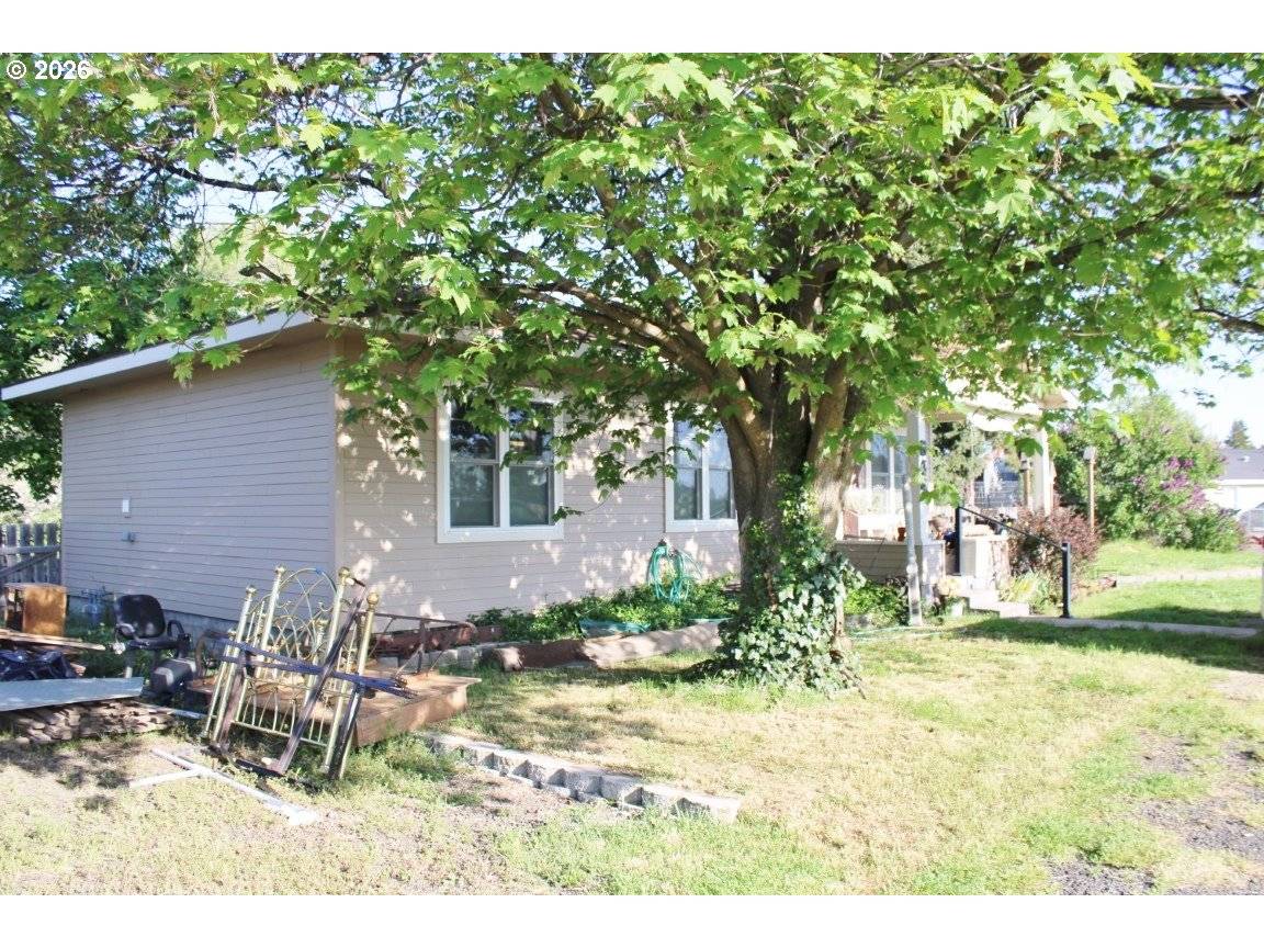 644 6TH ST, Athena, OR 97813
