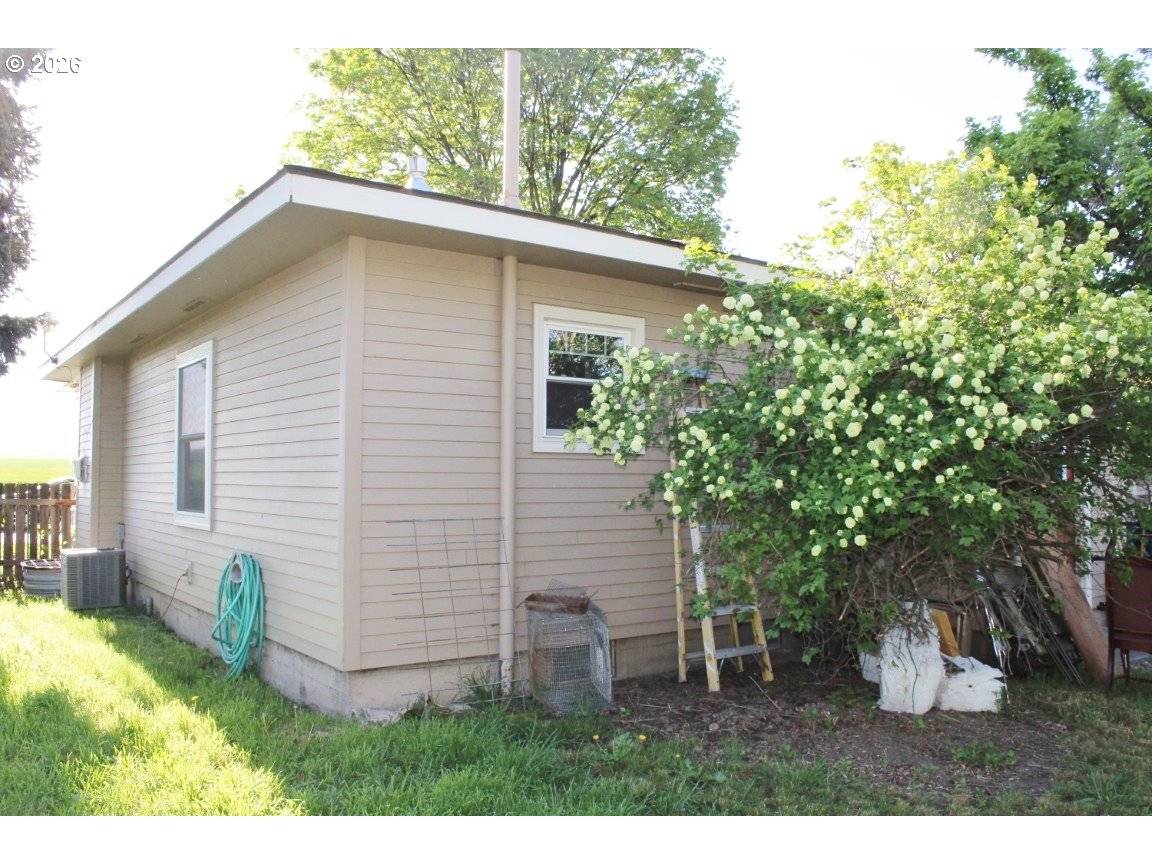 644 6TH ST, Athena, OR 97813