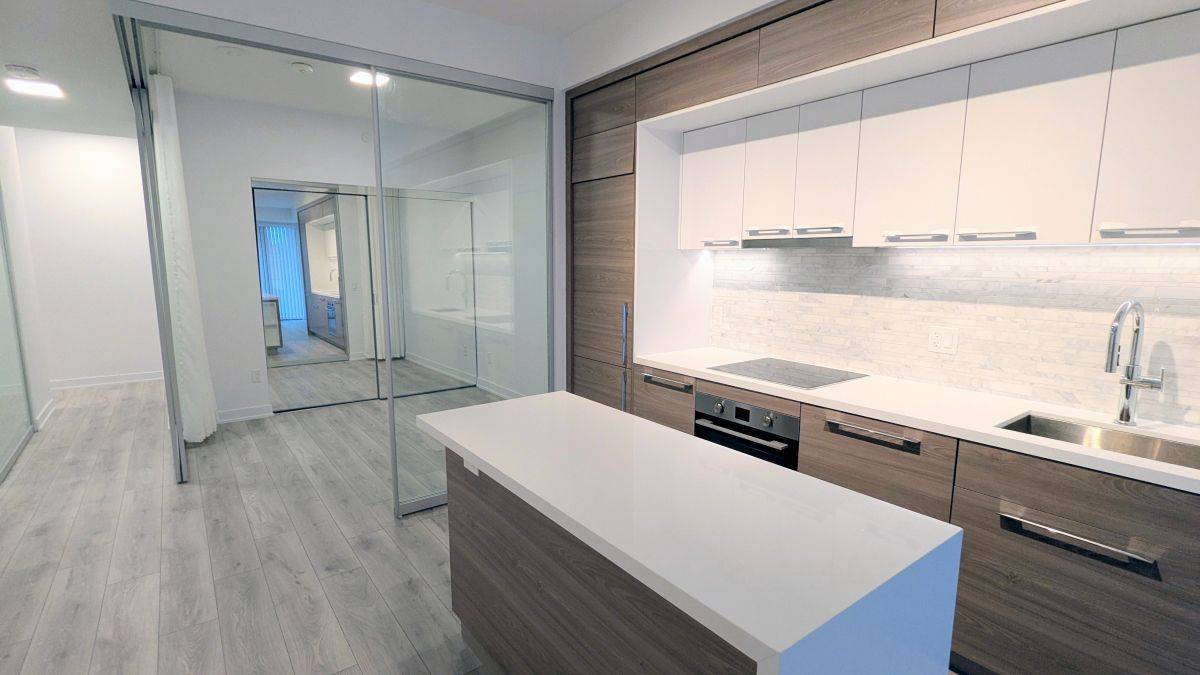 29 Green Trail CT #309, Toronto C15, ON M2K 0J9