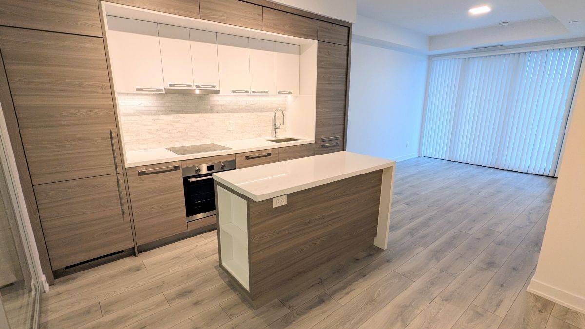 29 Green Trail CT #309, Toronto C15, ON M2K 0J9