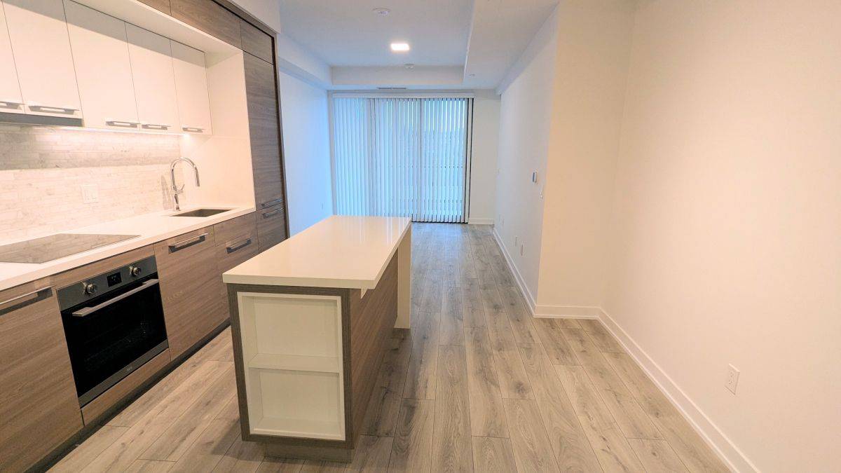 29 Green Trail CT #309, Toronto C15, ON M2K 0J9