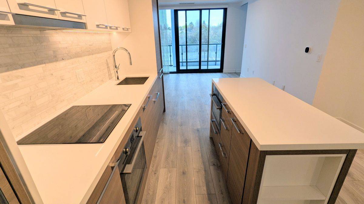 29 Green Trail CT #309, Toronto C15, ON M2K 0J9