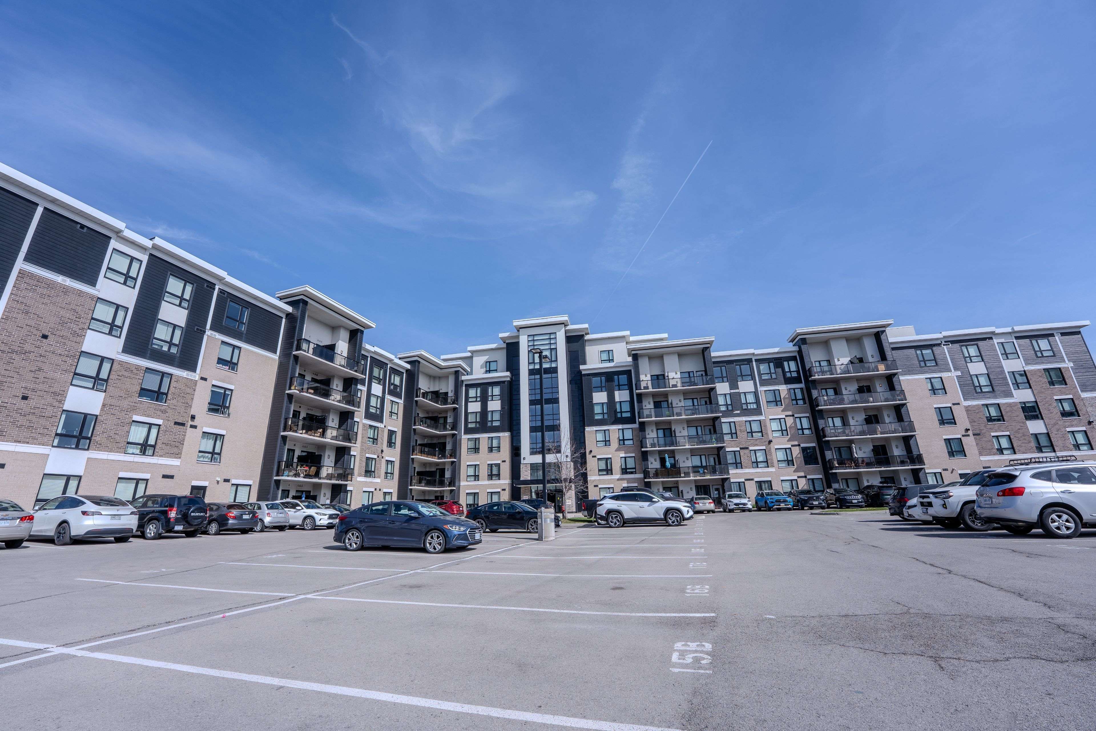 640 Sauve ST #420, Milton, ON L9T 9A7