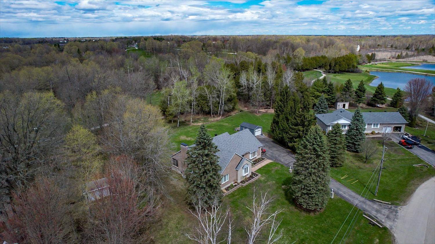 8 TUDOR CIR, Rideau Lakes, ON K0G 1L0
