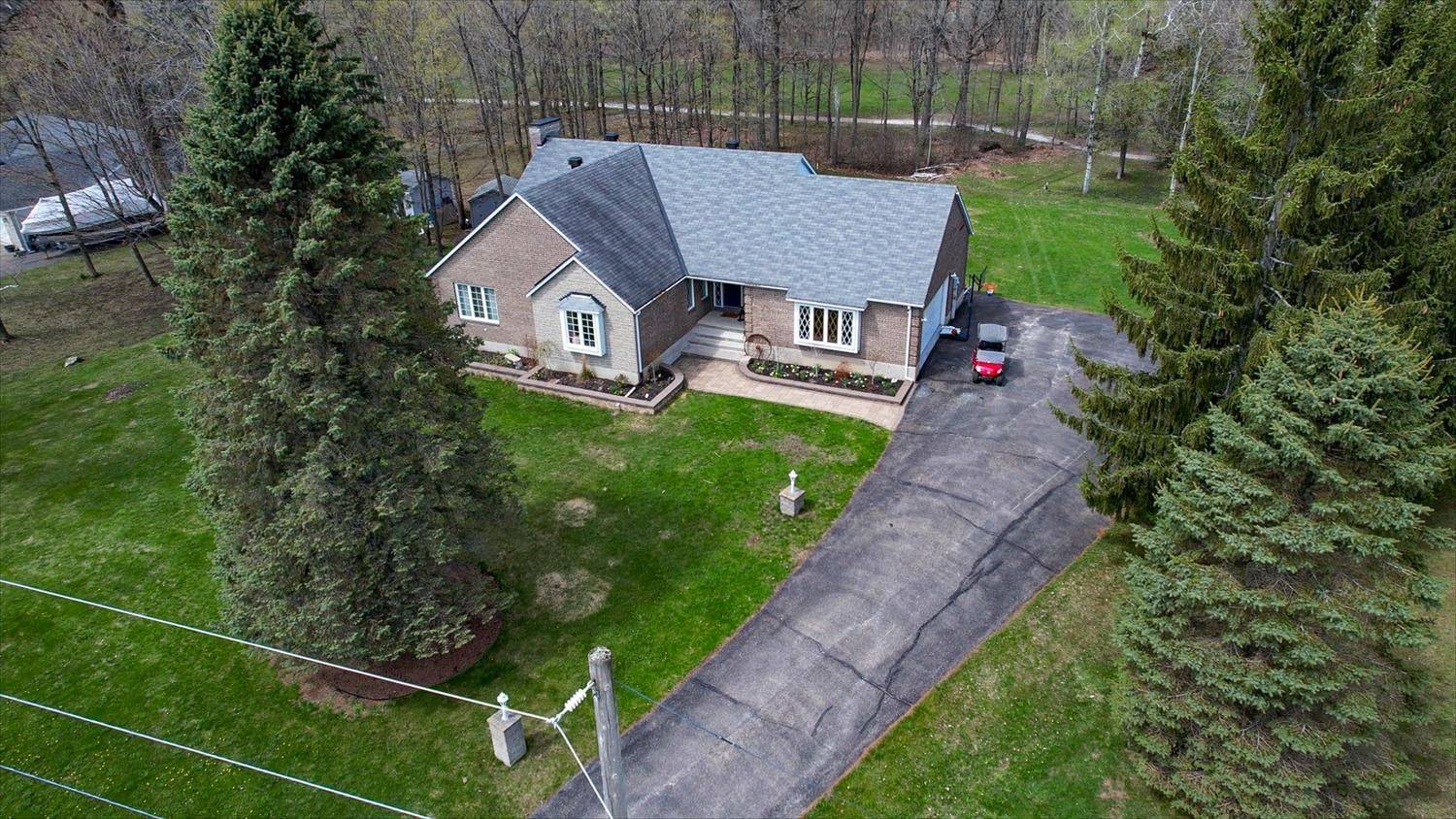 8 TUDOR CIR, Rideau Lakes, ON K0G 1L0