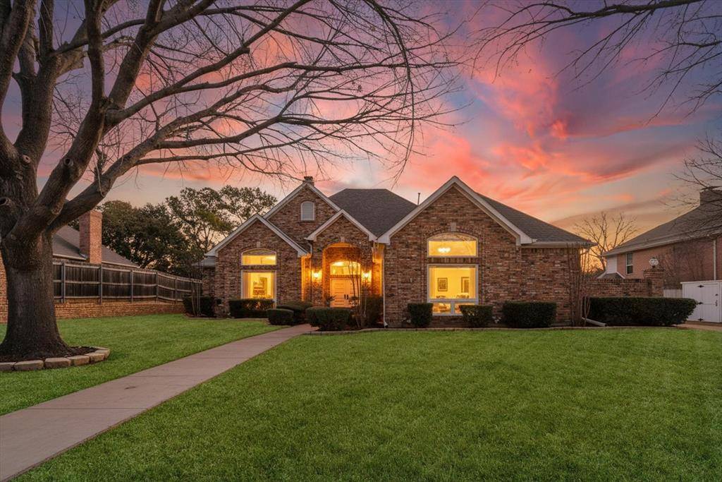 5211 Vicksburg Drive, Arlington, TX 76017
