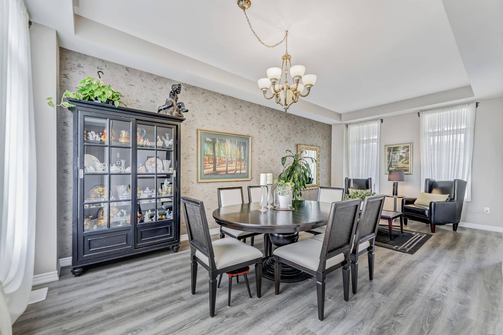 25 Thompson WAY, Springwater, ON L9X 2A5
