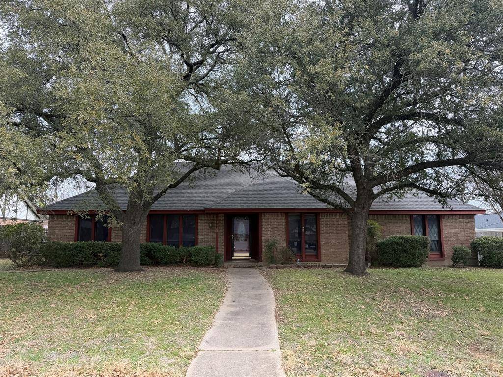 1115 Green River Trail, Cleburne, TX 76033