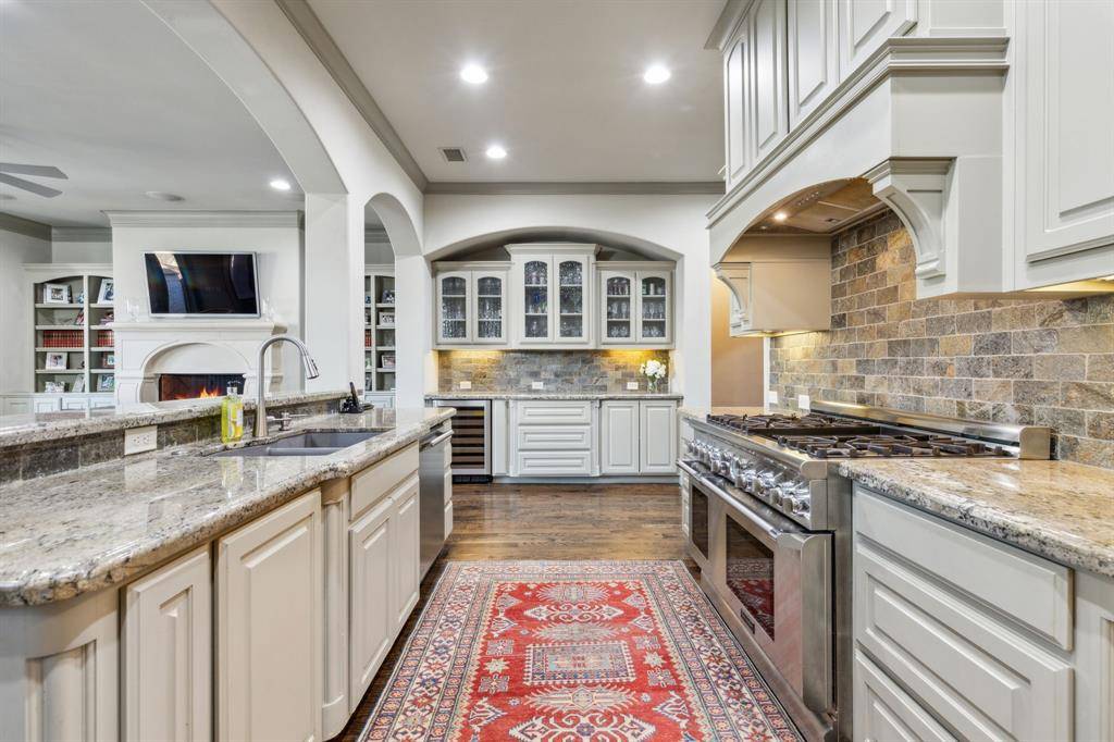 5011 W Hanover Avenue, Dallas, TX 75209