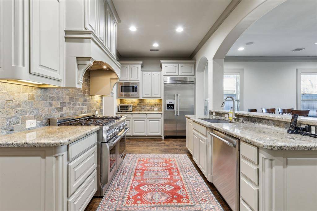 5011 W Hanover Avenue, Dallas, TX 75209