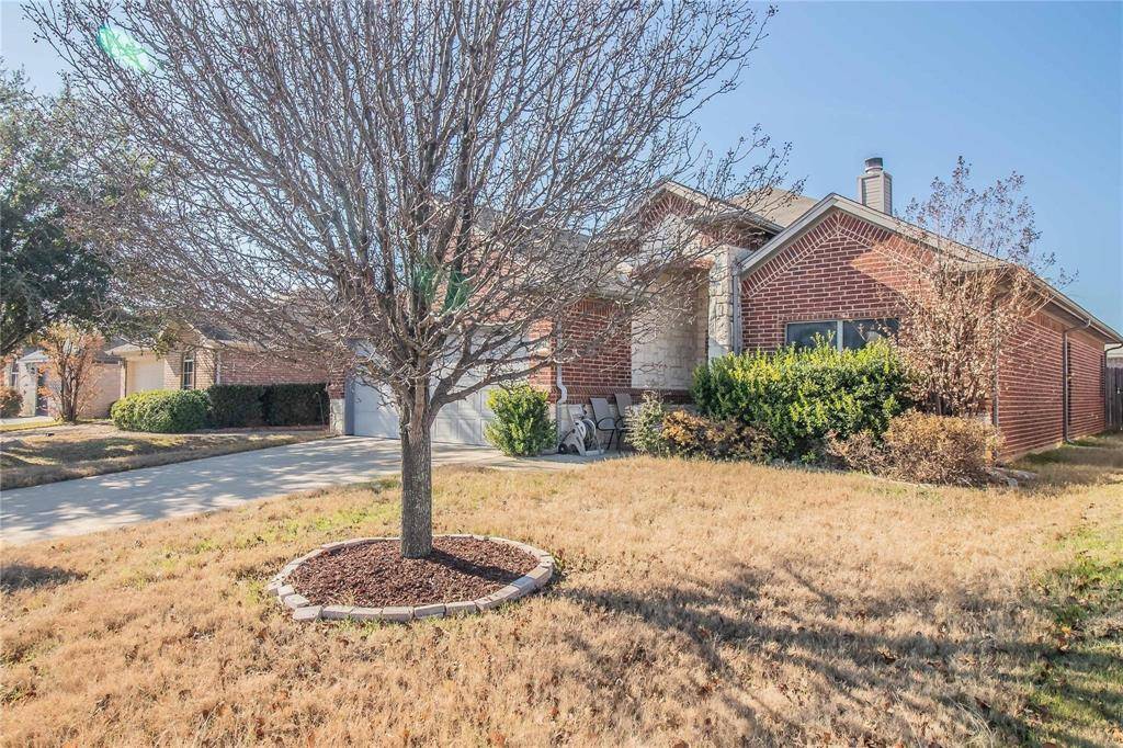 10625 Braewood Drive, Fort Worth, TX 76131