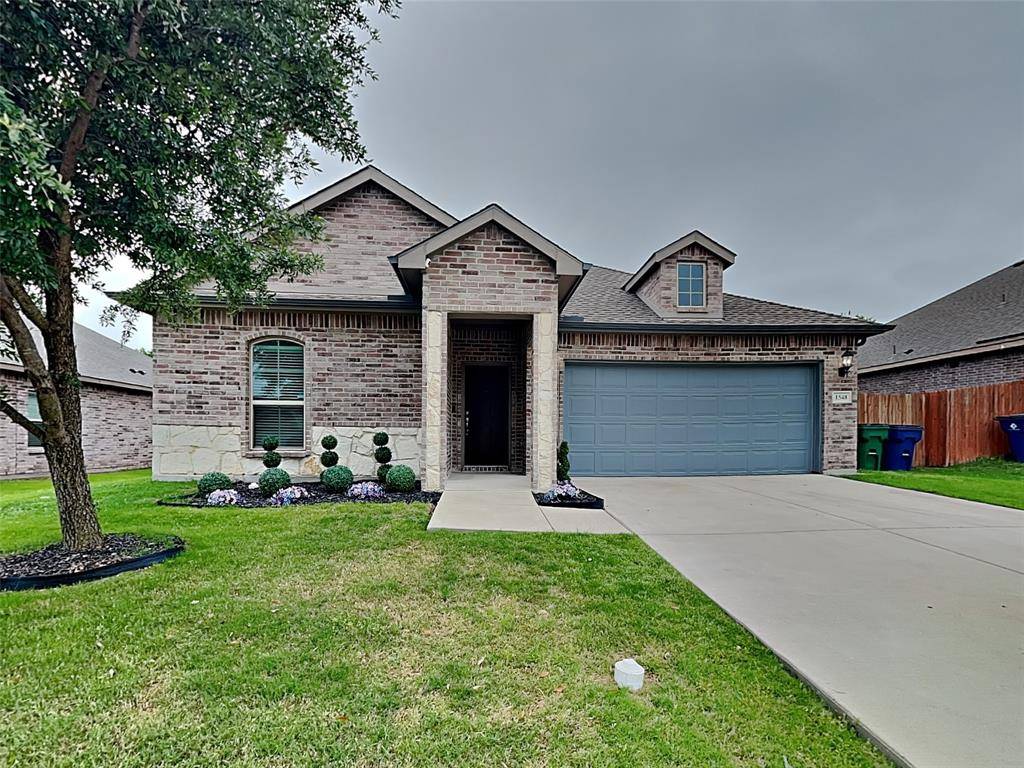 1548 Woodlake Drive, Waxahachie, TX 75165