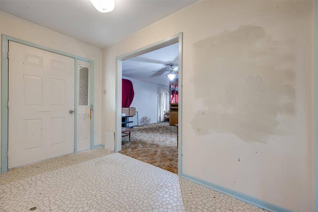 1054 An County Road 415, Palestine, TX 75801