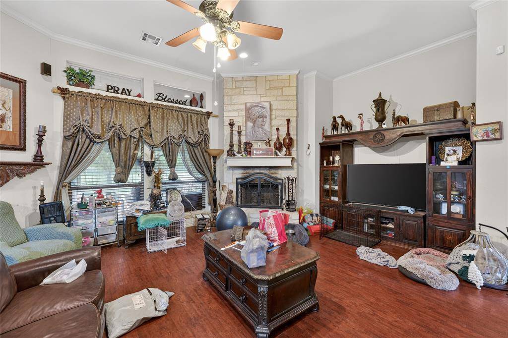 1916 Buckskin Road, Crowley, TX 76036