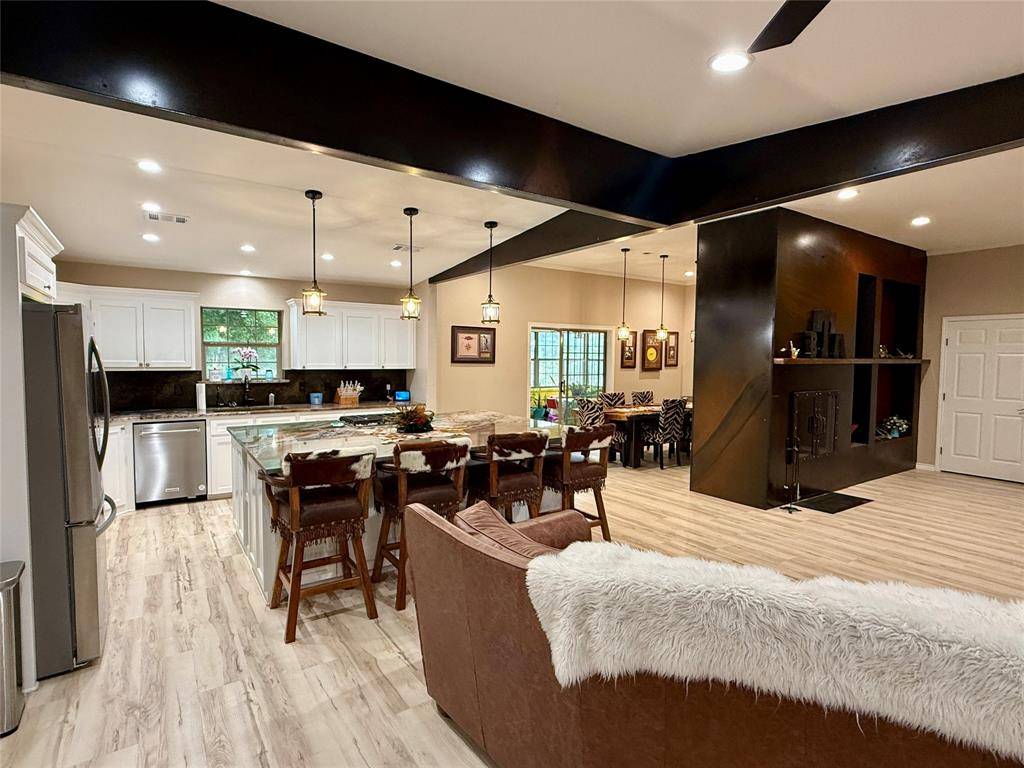 2007 Deepwater Road, Brownwood, TX 76801