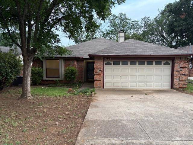 5703 Sterling Green Trail, Arlington, TX 76017