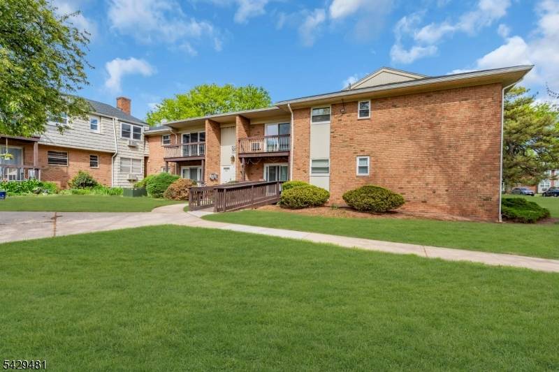 527 Andria Ave #223, Hillsborough Twp., NJ 08844