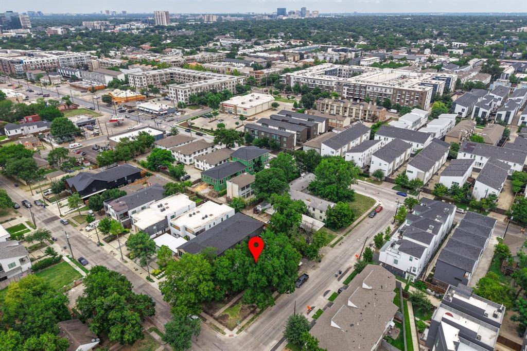2300 N Prairie Avenue, Dallas, TX 75204