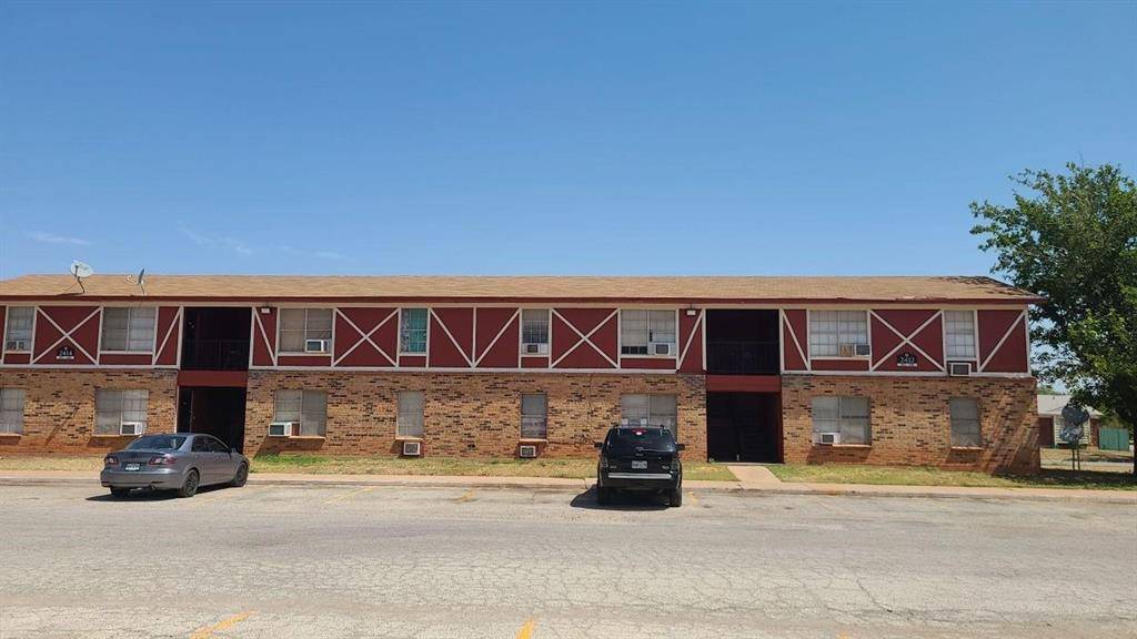 2410 N Willis Street, Bradshaw, TX 79603