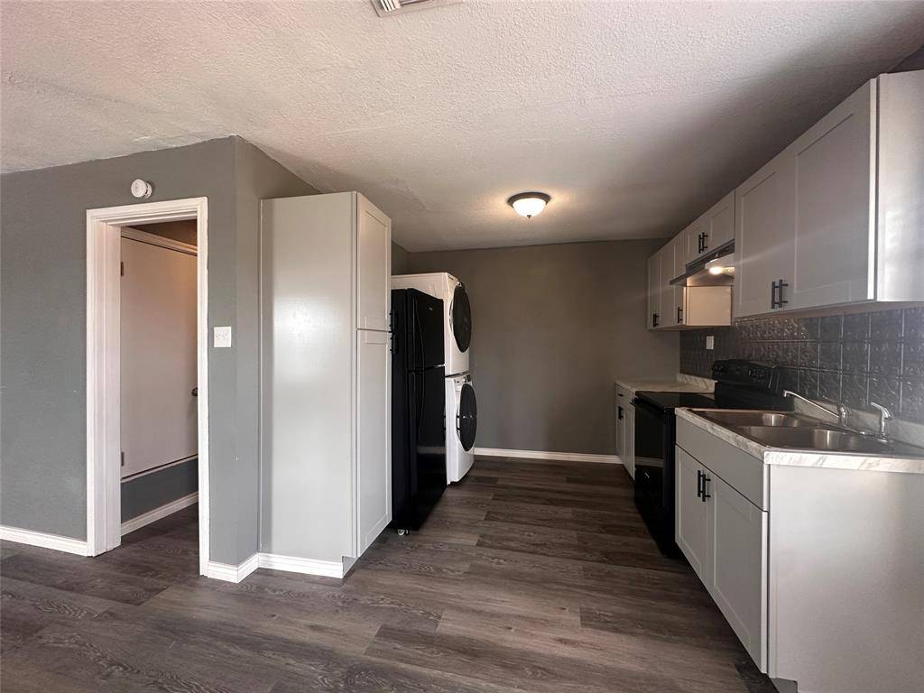 230 Bell Street, Bangs, TX 76823