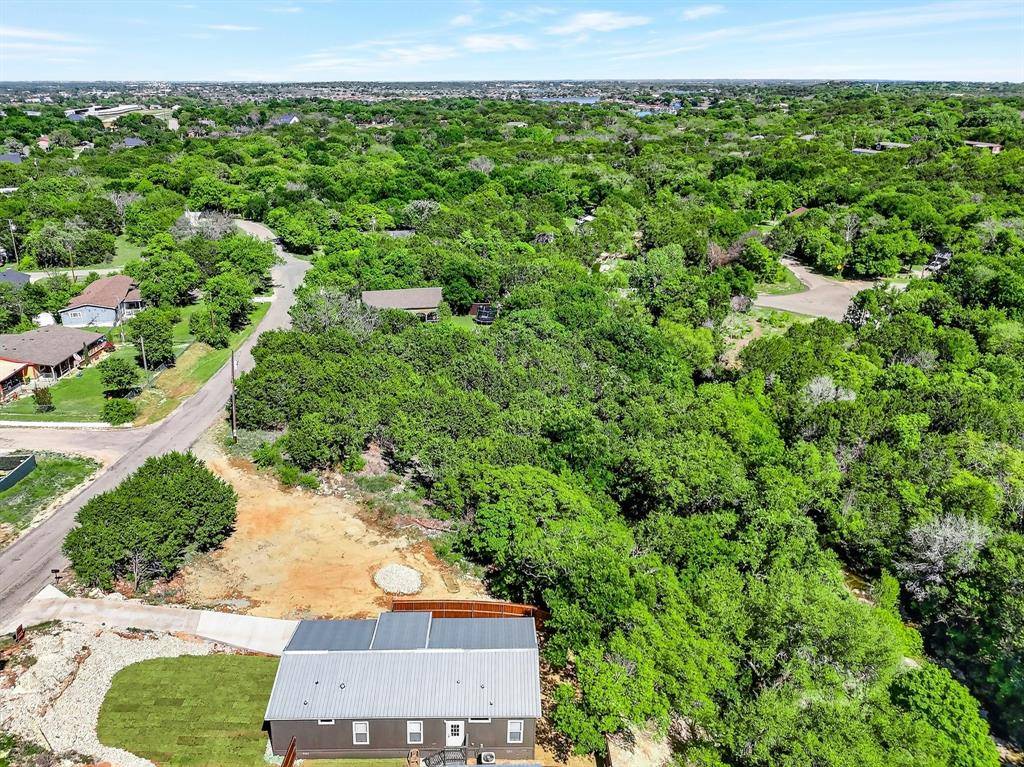 815 Thicket Trail, Granbury, TX 76048