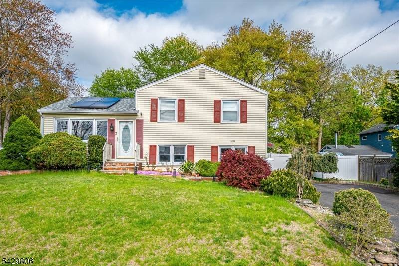 3229 Clark La, South Plainfield Boro, NJ 07080